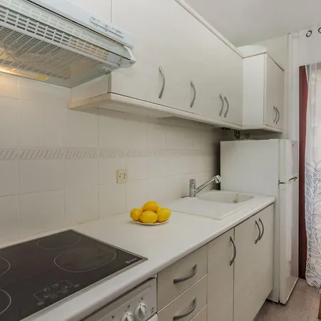 Mariposa-6 By Interhome *